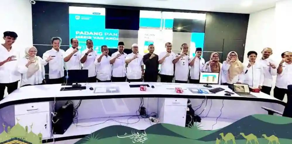 Wawako Allex,poto bareng pimpinan OPD, usai luncurkan program Padang Panjang Barcode dan Lapor Warga, Rabu (11/6/25) kemaren